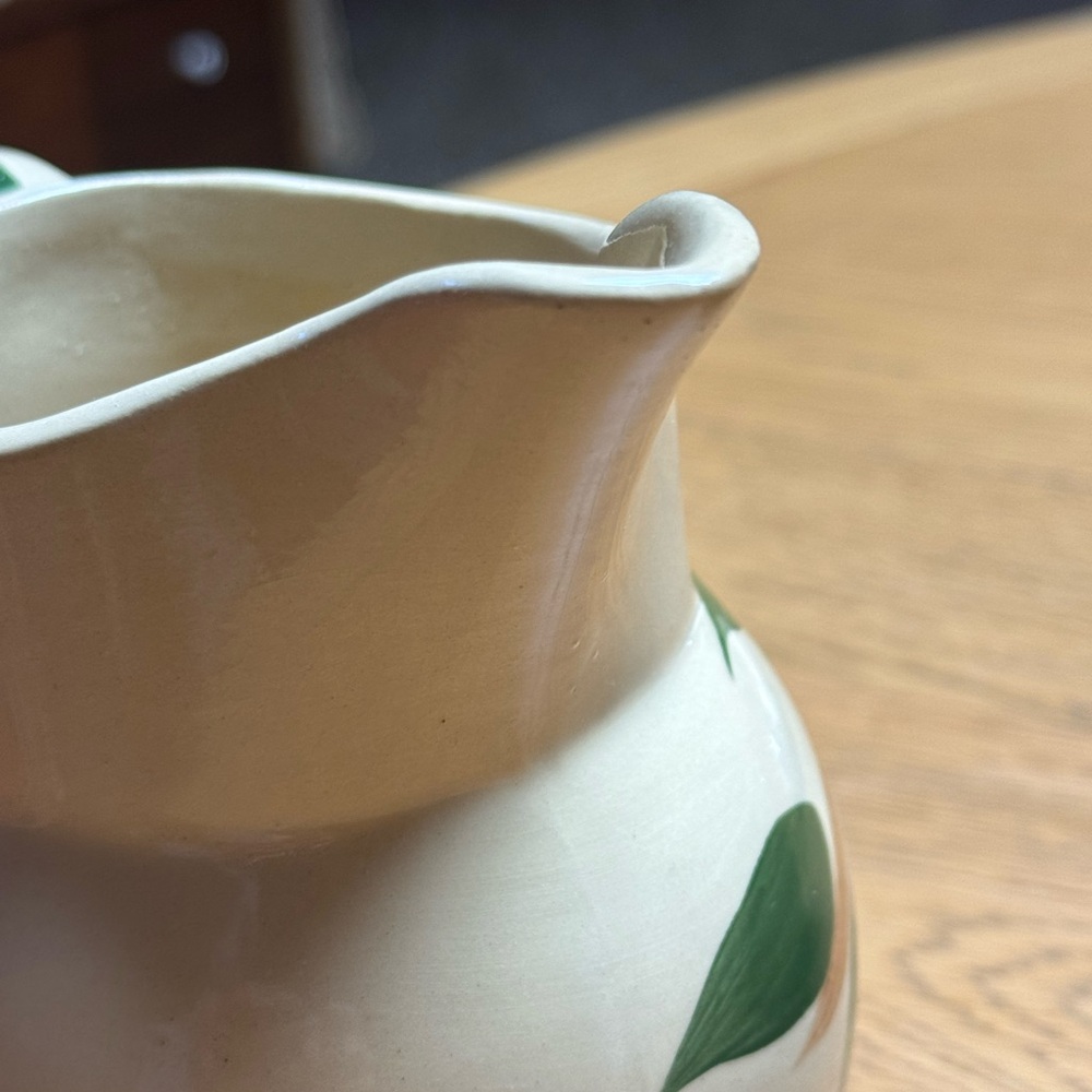 Vintage Watt Ware #15 Pitcher in Tear Drop Pattern -Mid Century - Picture 4 of 7